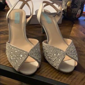 Sparkley diamond kitten heels